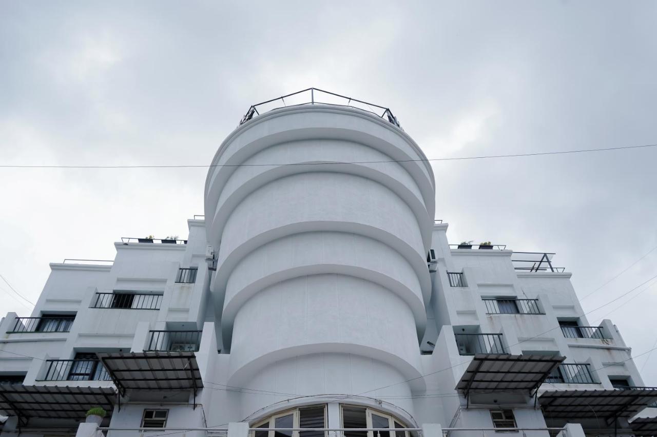 Hotel Royal Accord Surat Dış mekan fotoğraf