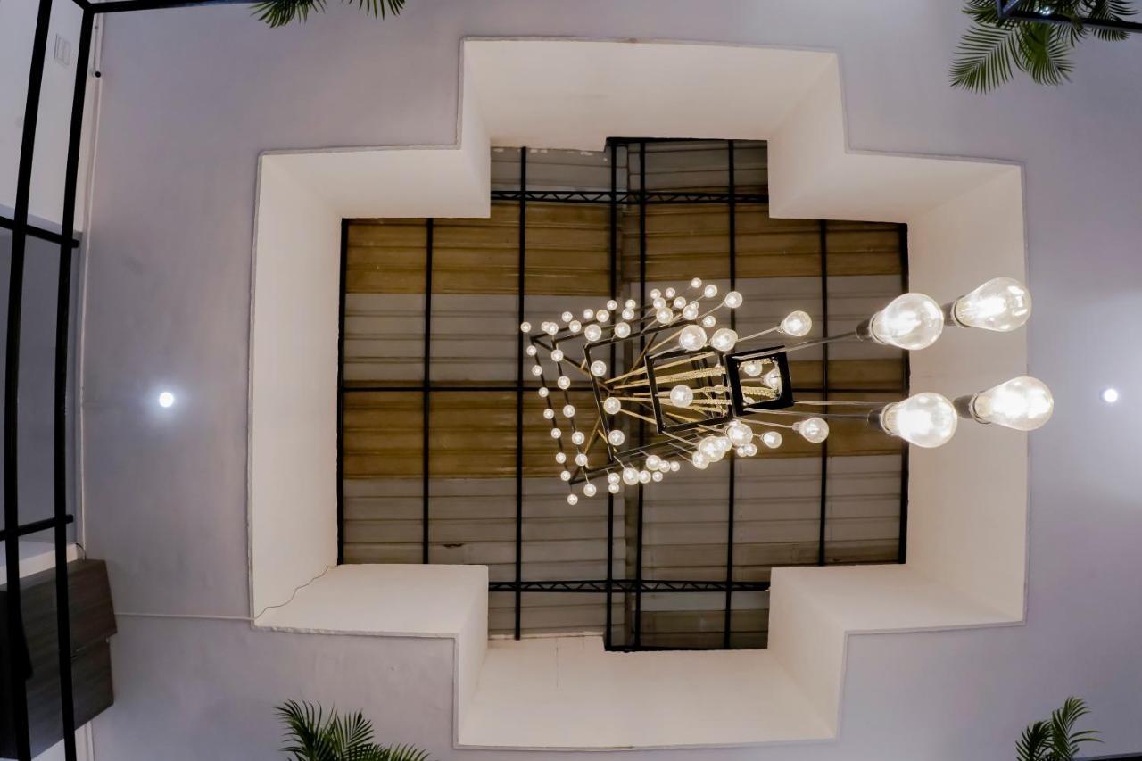 Hotel Royal Accord Surat Dış mekan fotoğraf