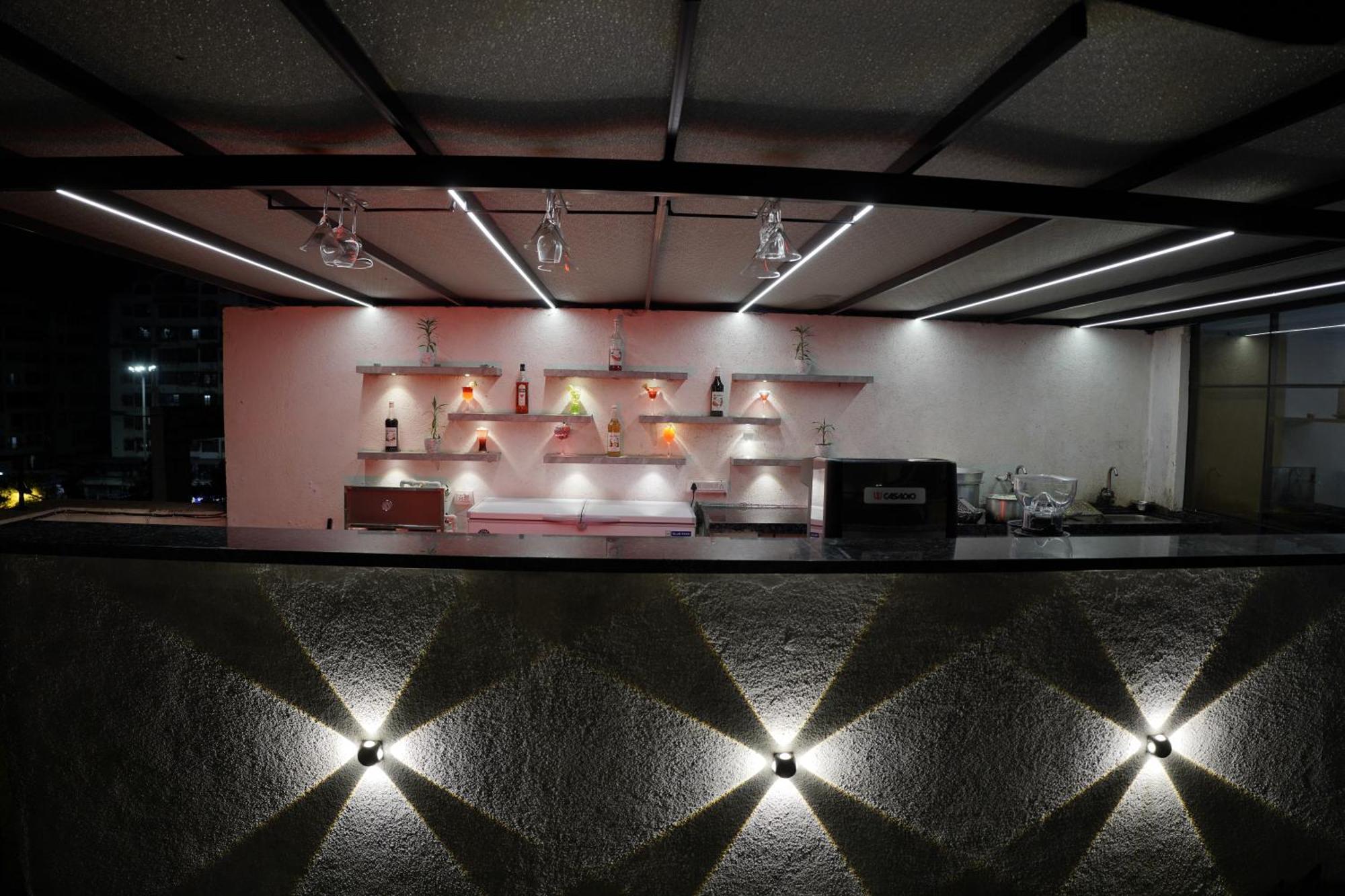 Hotel Royal Accord Surat Dış mekan fotoğraf