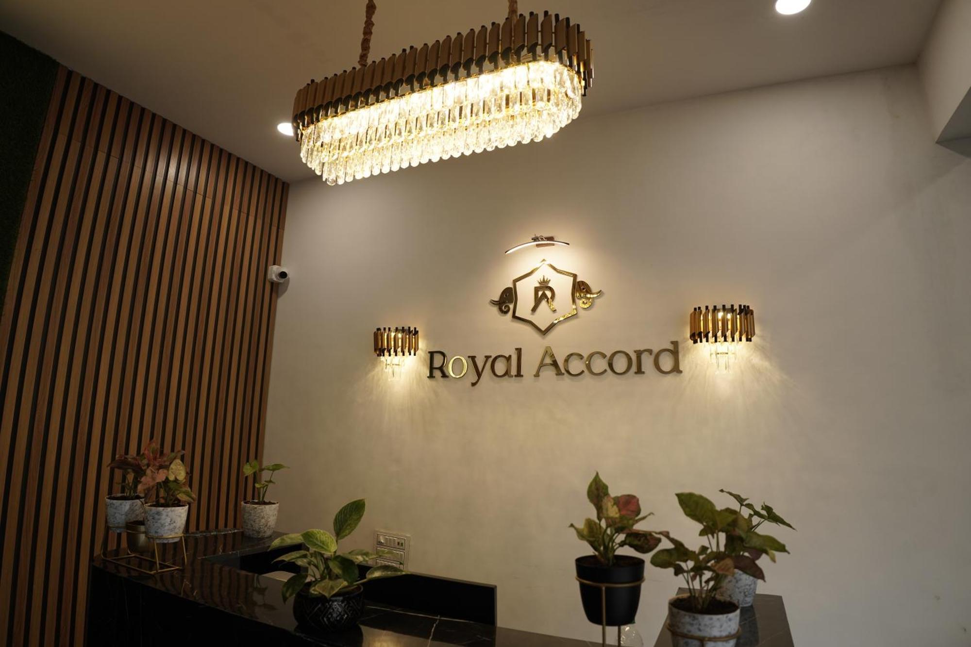 Hotel Royal Accord Surat Dış mekan fotoğraf