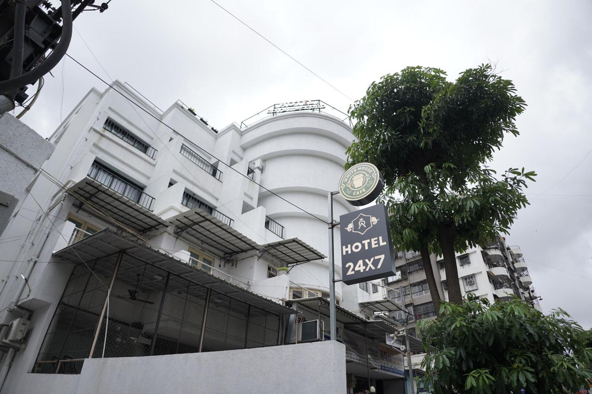 Hotel Royal Accord Surat Dış mekan fotoğraf